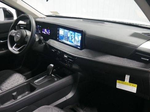 New 2026 Nissan Kicks SV image 14