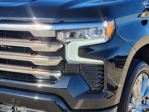 Used 2022 Chevrolet Silverado 1500 High Country w/ High Country Premium Package AWD/4WD image 16