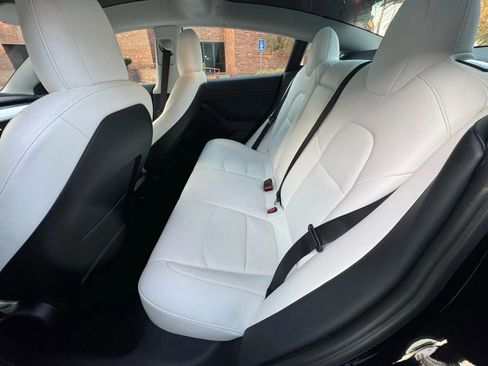 Used 2023 Tesla Model 3 Standard Range image 26