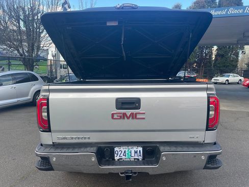 Used 2018 GMC Sierra 1500 SLT image 9