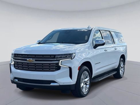 Used 2023 Chevrolet Suburban Premier image 8