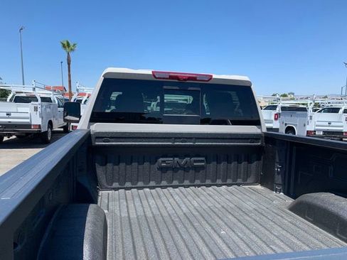 New 2026 GMC Sierra 2500 AT4 w/ Technology Package AWD/4WD image 8