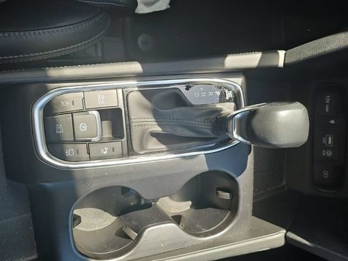 Used 2020 Hyundai Santa Fe Limited FWD image 24