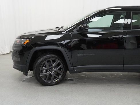 New 2026 Jeep Compass Latitude AWD/4WD image 15