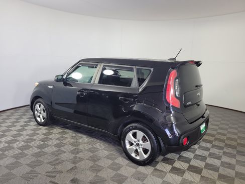 Used 2018 Kia Soul w/ Option Group 020 FWD image 3