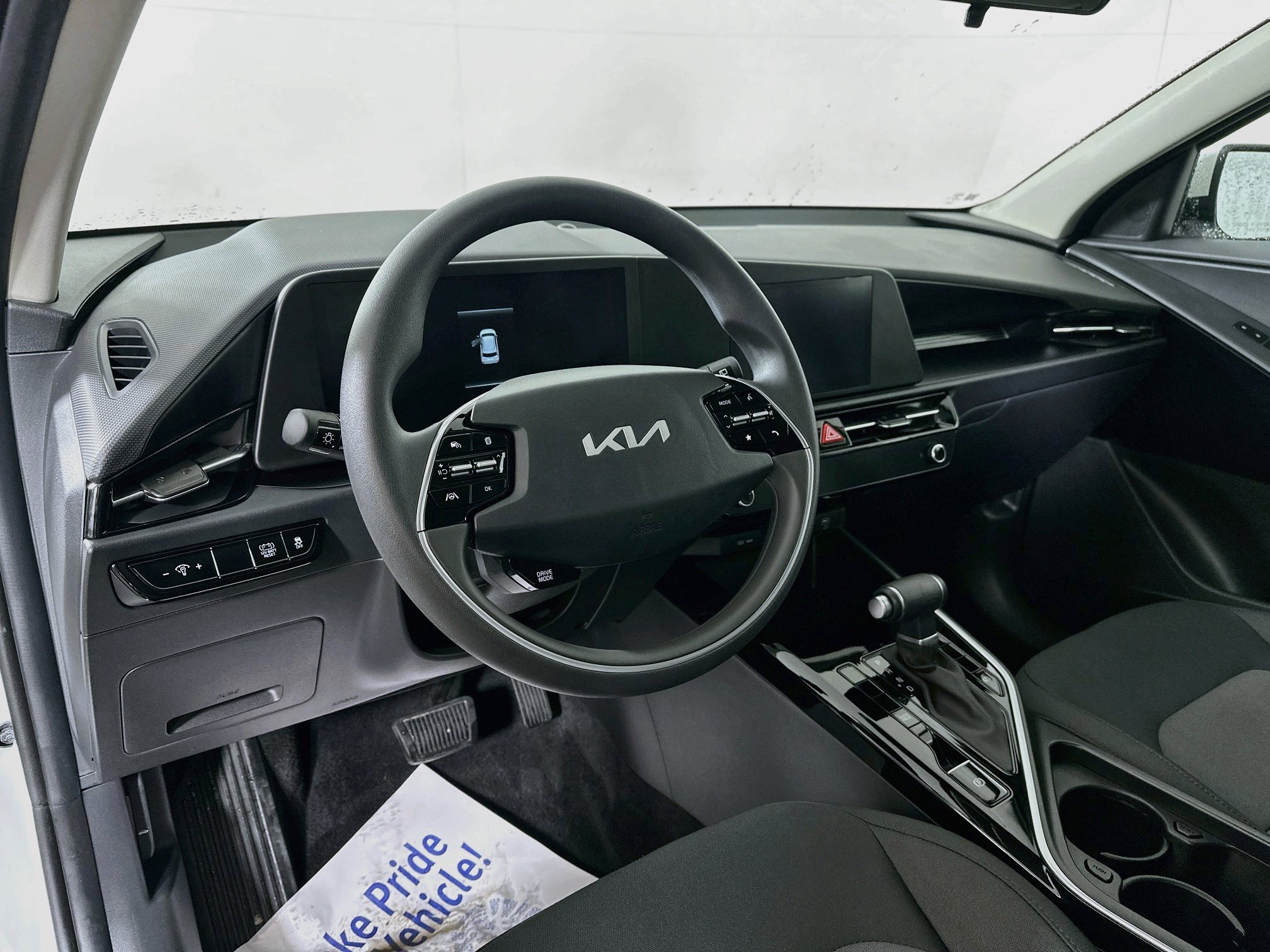 Certified 2026 Kia Niro LX FWD image 9