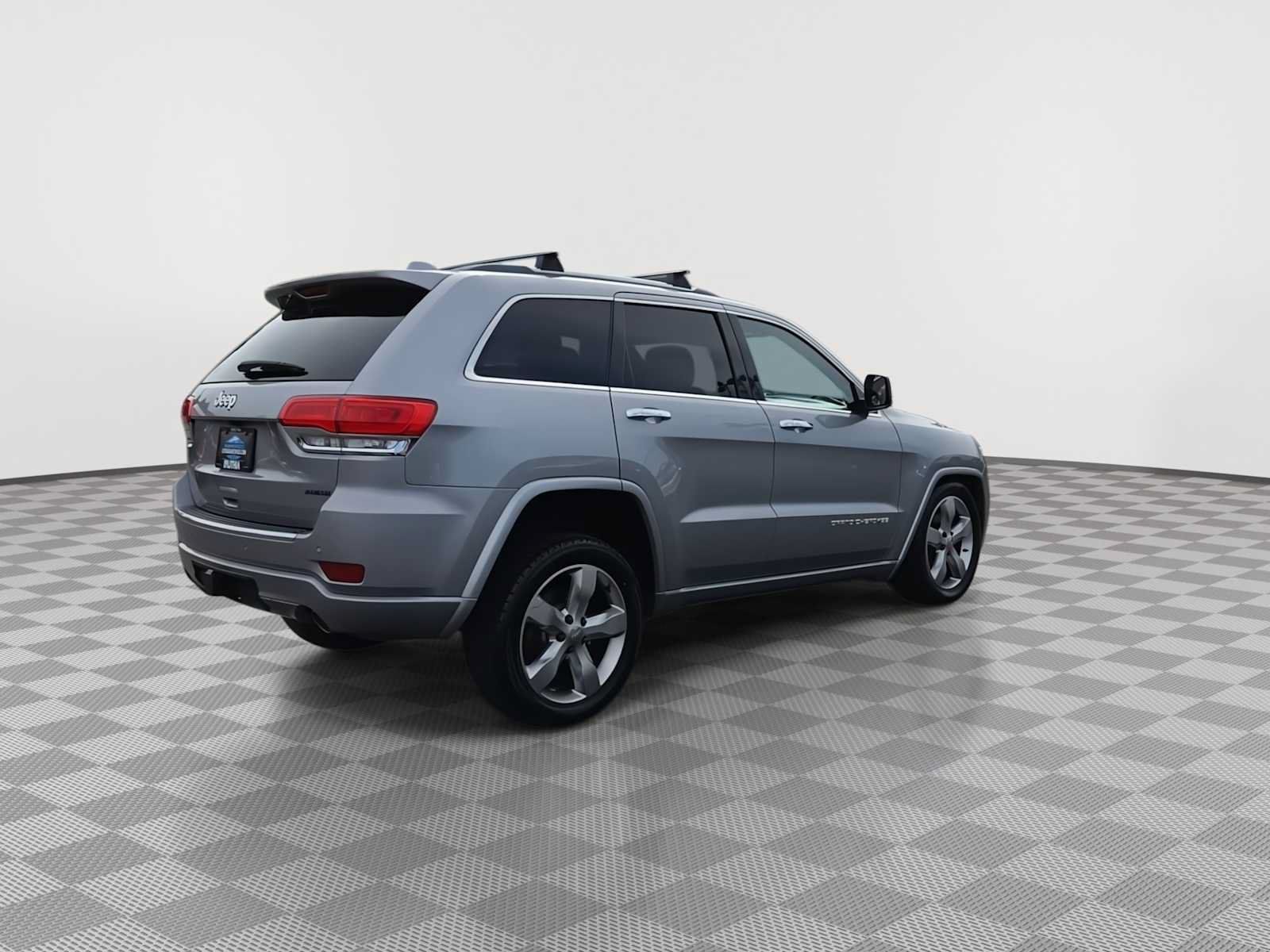 Used 2014 Jeep Grand Cherokee Overland AWD/4WD image 8