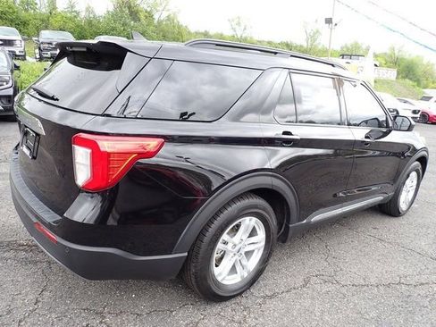 Certified 2023 Ford Explorer XLT w/ Equipment Group 202A RWD image 8