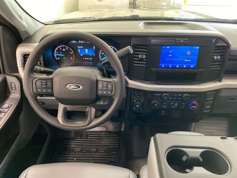 New 2026 Ford F250 XL w/ XL Chrome Package image 15