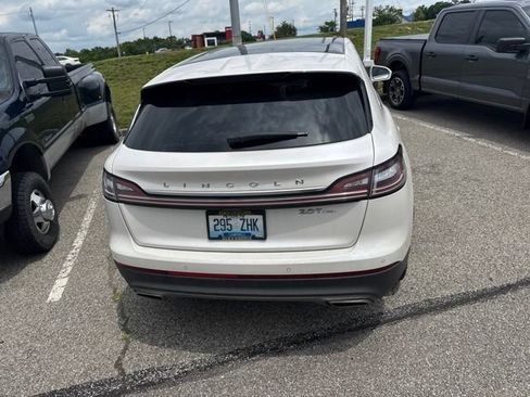 Used 2019 Lincoln Nautilus Select AWD/4WD image 5