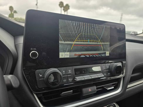 Used 2024 Toyota Grand Highlander XLE image 29