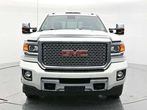Used 2016 GMC Sierra 3500 Denali w/ Duramax Plus Package image 2