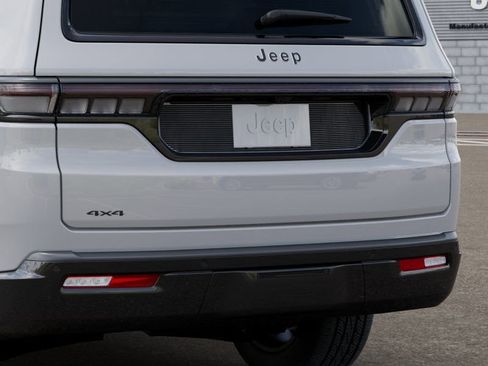 New 2026 Jeep Grand Wagoneer Limited w/ Premium Group II AWD/4WD image 13