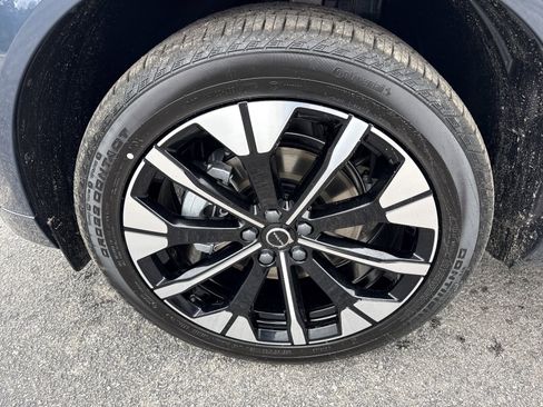 New 2026 Volvo XC60 B5 Plus w/ Protection Package Premier image 9