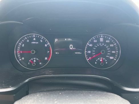 Used 2023 Kia Forte LXS w/ LXS Technology Package FWD image 2