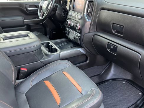 Used 2021 GMC Sierra 2500 AT4 w/ AT4 Preferred Package image 12
