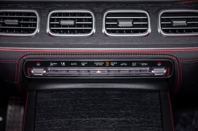 New 2026 Mercedes-Benz GLE 53 AMG 4MATIC image 17