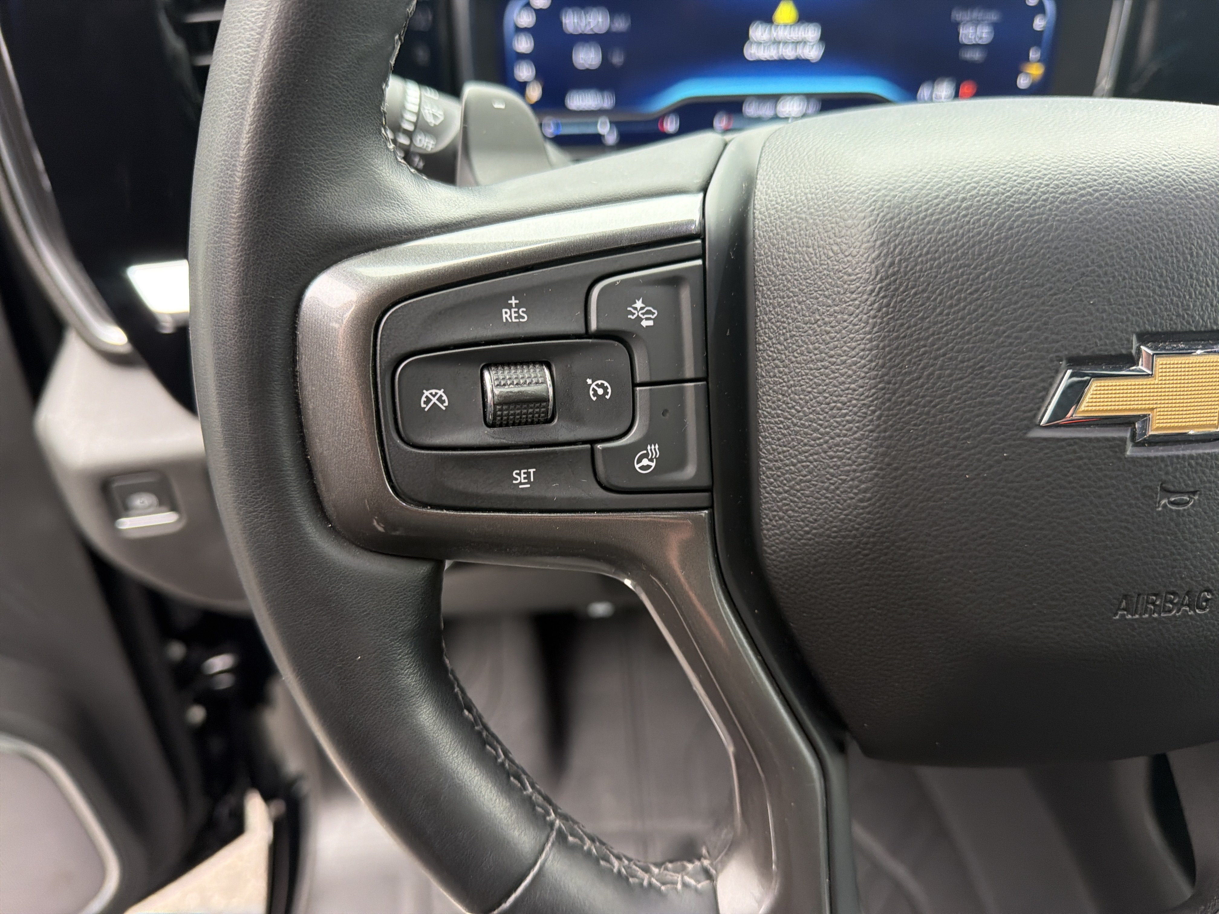 Used 2023 Chevrolet Silverado 1500 High Country w/ Technology Package AWD/4WD image 19