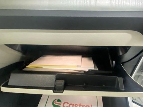 Used 2025 Volvo XC40 B5 Ultra image 30