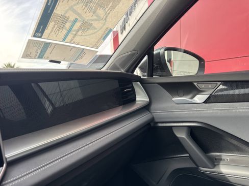 New 2026 Volkswagen Tiguan SE R-Line image 24