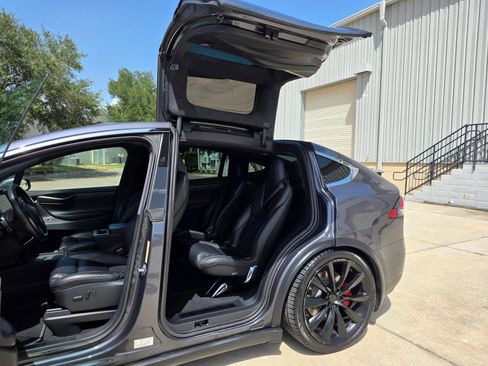 Used 2020 Tesla Model X Performance AWD/4WD image 5