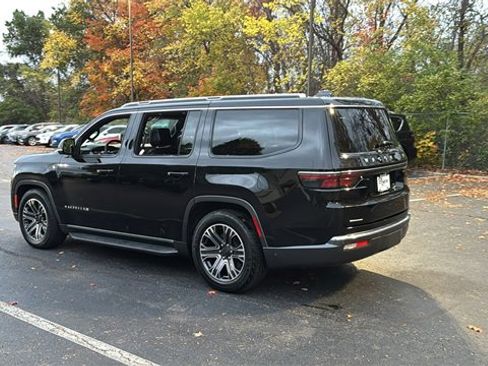 Used 2022 Jeep Wagoneer Series III w/ Convenience Group I image 9