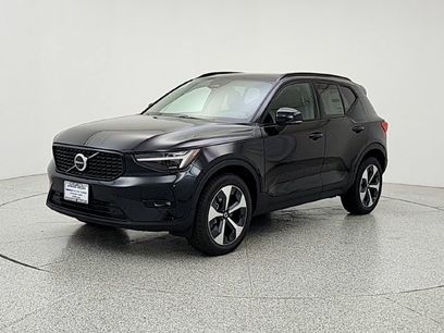 New 2026 Volvo XC40 B5 Plus w/ Climate Package
