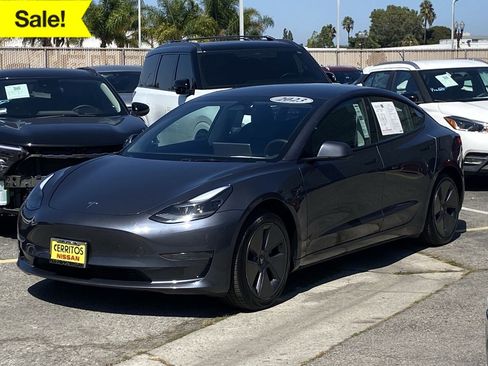 Used 2023 Tesla Model 3 Standard Range RWD image 1