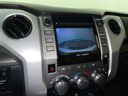 Used 2018 Toyota Tundra SR5 w/ SR5 Upgrade Package RWD image 22