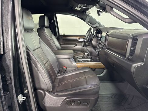Used 2024 Chevrolet Silverado 1500 High Country w/ Midnight Edition image 16