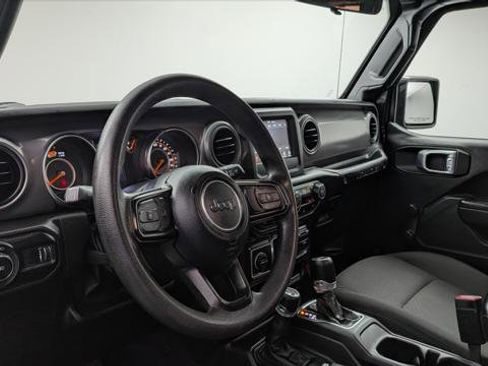 Used 2023 Jeep Wrangler Unlimited Sport image 25