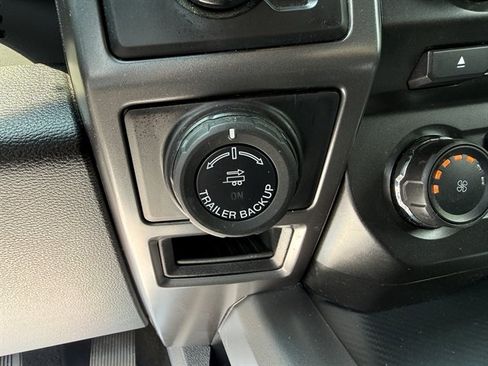 Used 2018 Ford F150 XLT w/ Equipment Group 302A Luxury AWD/4WD image 17