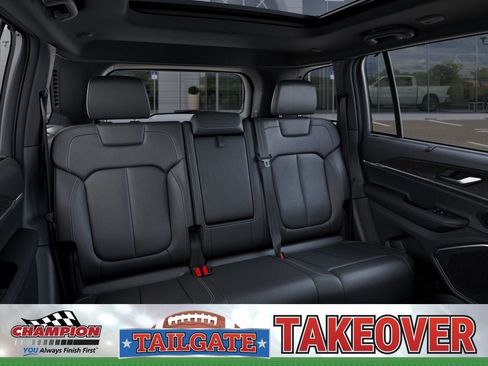 New 2026 Jeep Grand Cherokee Limited w/ Luxury Tech Group II AWD/4WD image 15