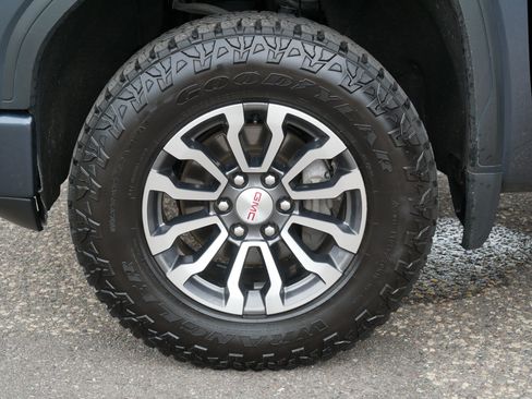 Used 2021 GMC Sierra 1500 AT4 w/ AT4 Value Package AWD/4WD image 15