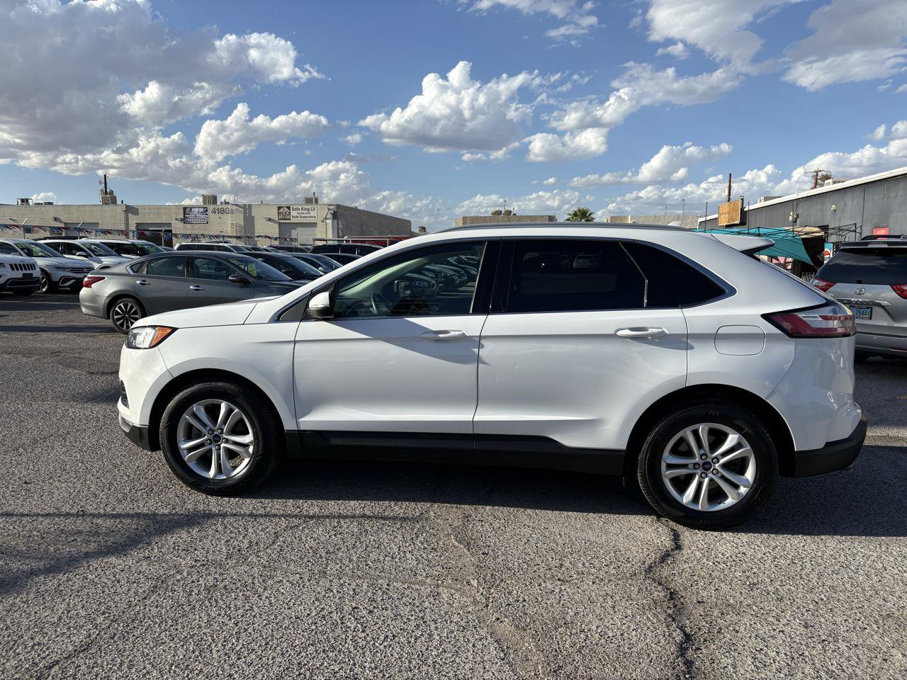 Used 2020 Ford Edge SEL FWD image 2