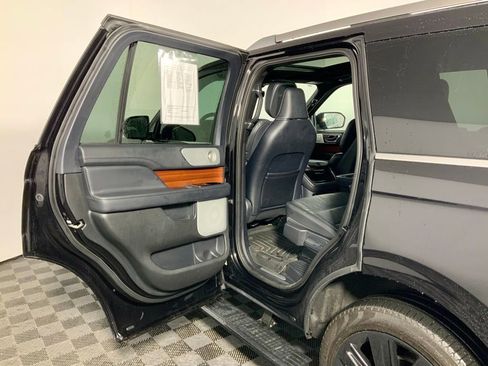 Used 2024 Lincoln Navigator Reserve image 29