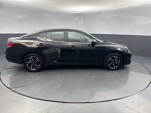 Used 2025 Nissan Sentra SV image 6