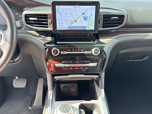 Used 2023 Ford Explorer Limited image 28