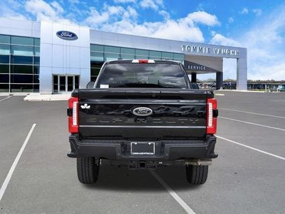 New 2026 Ford F250 Lariat w/ Black Appearance Package