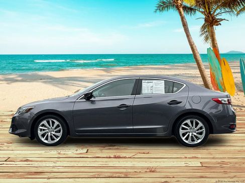 Used 2017 Acura ILX w/ Premium Package image 3