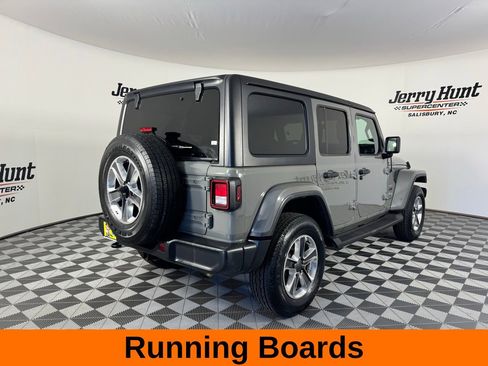 Used 2022 Jeep Wrangler Unlimited Sahara image 6