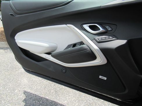 Used 2016 Chevrolet Camaro LT RWD image 20