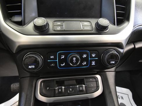 Used 2023 GMC Acadia SLT w/ Preferred Package AWD/4WD image 25