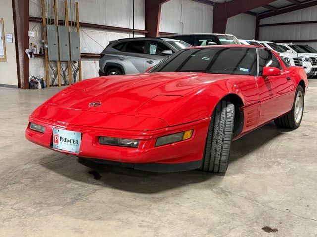Used 1992 Chevrolet Corvette Coupe RWD image 3