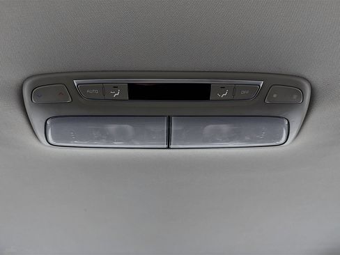 Used 2023 Kia Telluride S FWD image 25