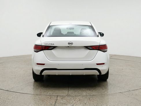 Used 2025 Nissan Sentra SV image 7