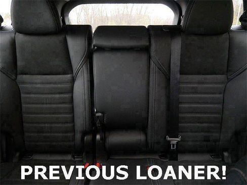 Used 2025 Mitsubishi Outlander SE image 14