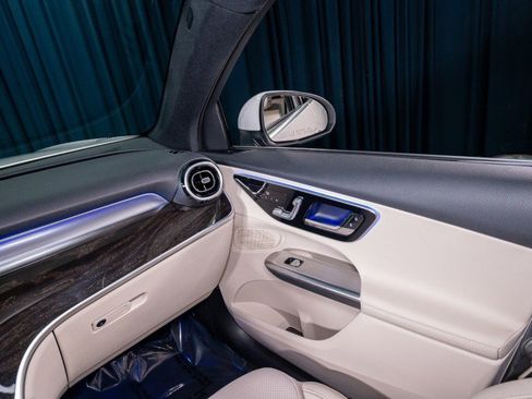 Certified 2026 Mercedes-Benz GLC 300 image 21