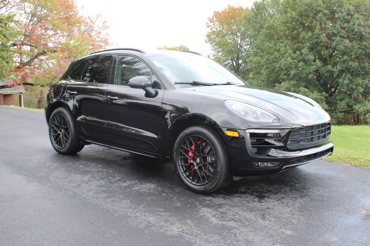 Used 2018 Porsche Macan GTS AWD/4WD image 1