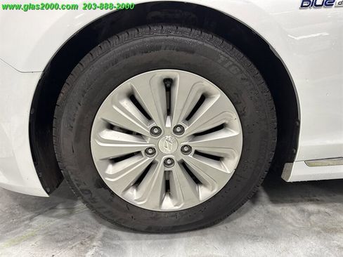 Used 2016 Hyundai Sonata SE image 16